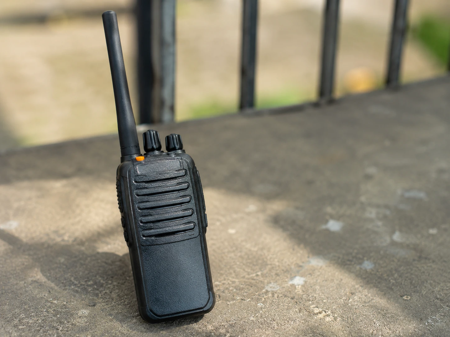 WALKIE TALKIE